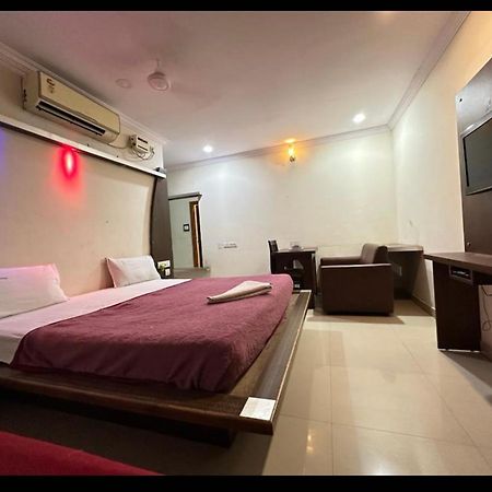 Siddi Vinayaka Hotel 海得拉巴 外观 照片