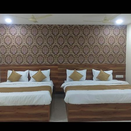 Siddi Vinayaka Hotel 海得拉巴 外观 照片